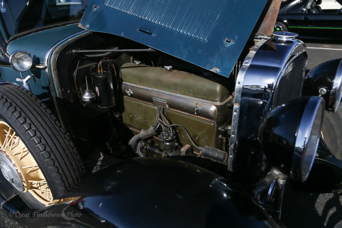 1930 BuickIn my opinion the coolest car at the show yesterday, hands down. 