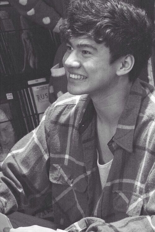 5secondsofsummer-fanpage:  I have a Calum fetish. 
