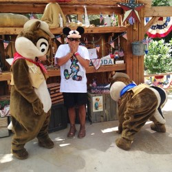 magicalserendipity:  TWERK Team with Chip and Dale. 💁😁😁😍😂😂😂 || #FDDisney #Disney #Disneyland  (at Big Thunder Ranch Jamboree)