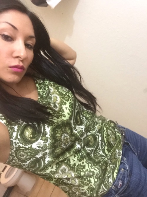 Do you wanna see me give my trans slave Adeline shock treatment? clips4sale.com/studio/44184 