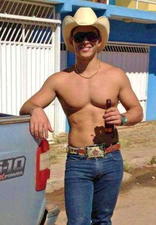 butch48:  Hot bulge
