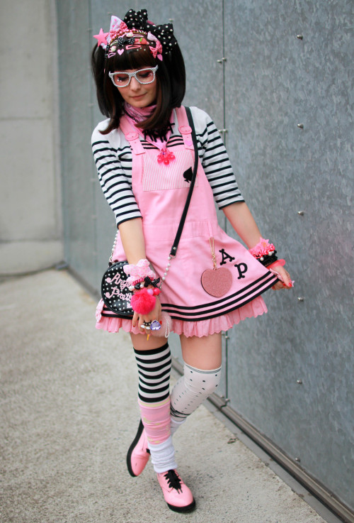 crazy-kitch:Part of my 2015 outfits :D seems I’m falling in love with black and red