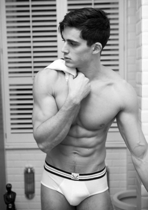 fuckyoustevepena:  Pietro Boselli Bulge in Briefs