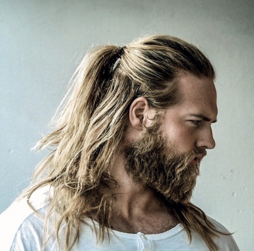 ladysansa:Appreciation post for Lasse L. Matberg. Not only does he have a beard but he’s also 