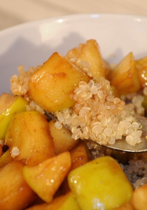 Quinoa Oatmeal With Sauted Apples