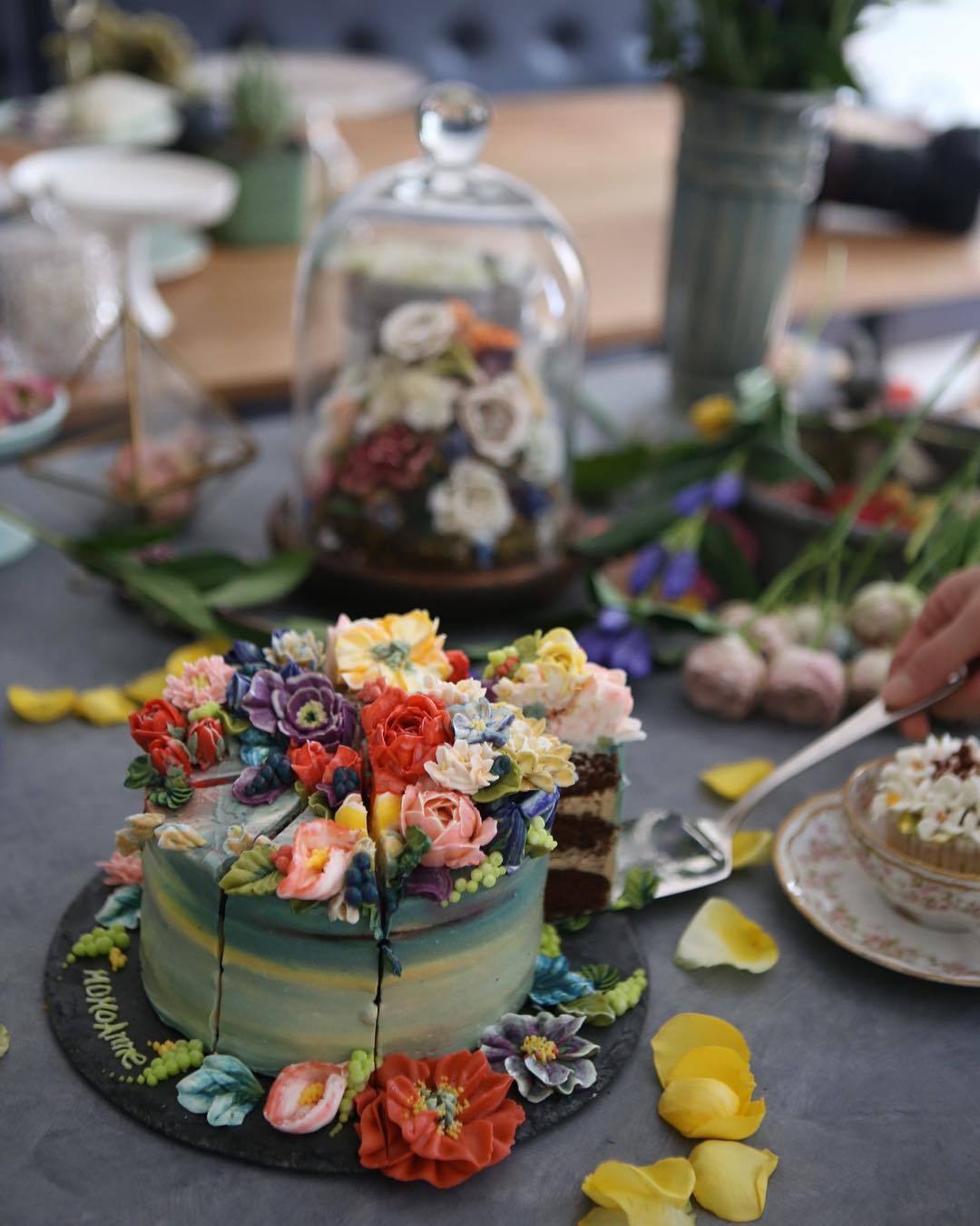 sosuperawesome: Floral Cake Art by Soo Cake on Instagram  Follow So Super Awesome