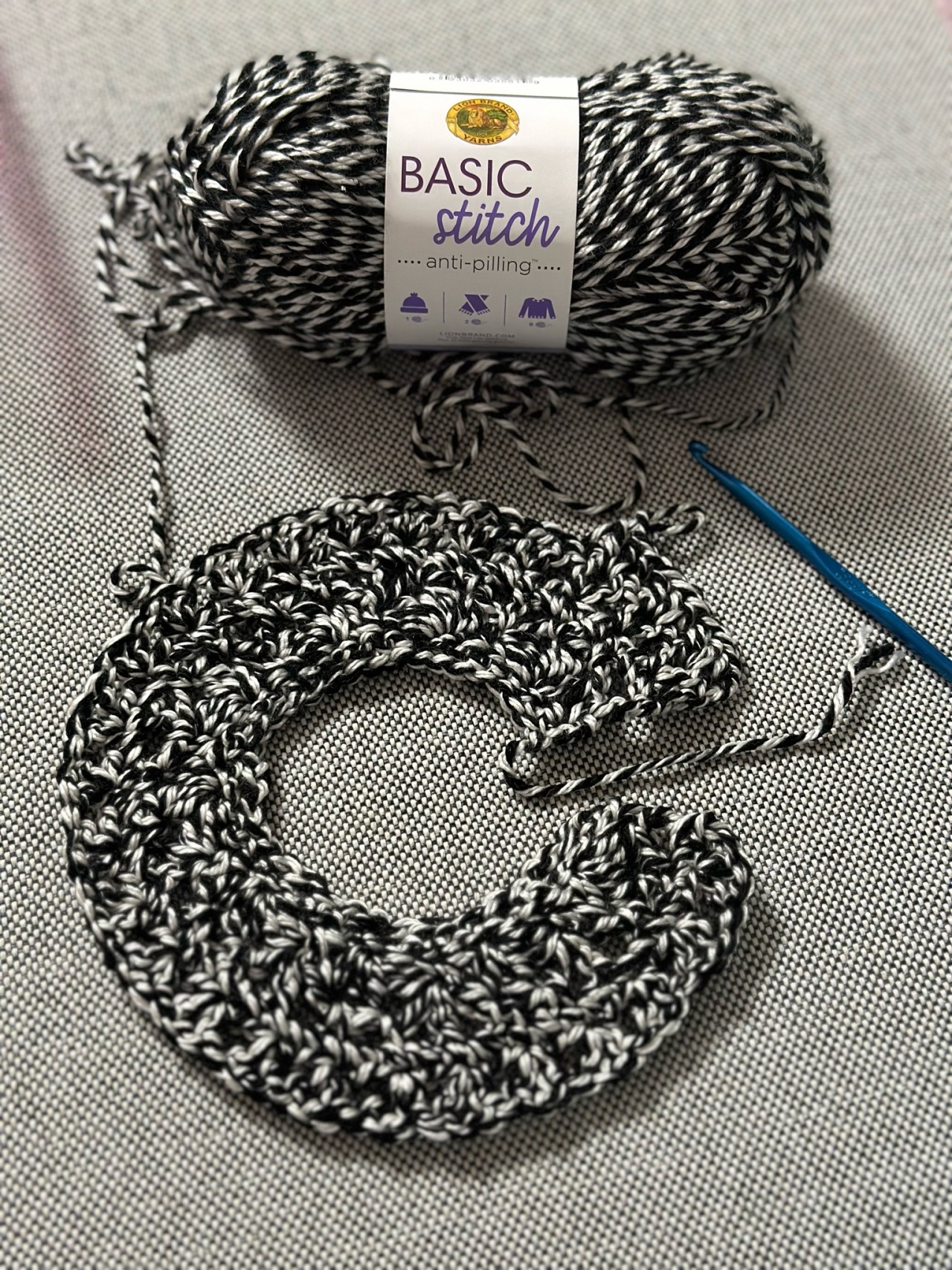 Lion Brand Basic Stitch Anti Pilling Yarn - Black White