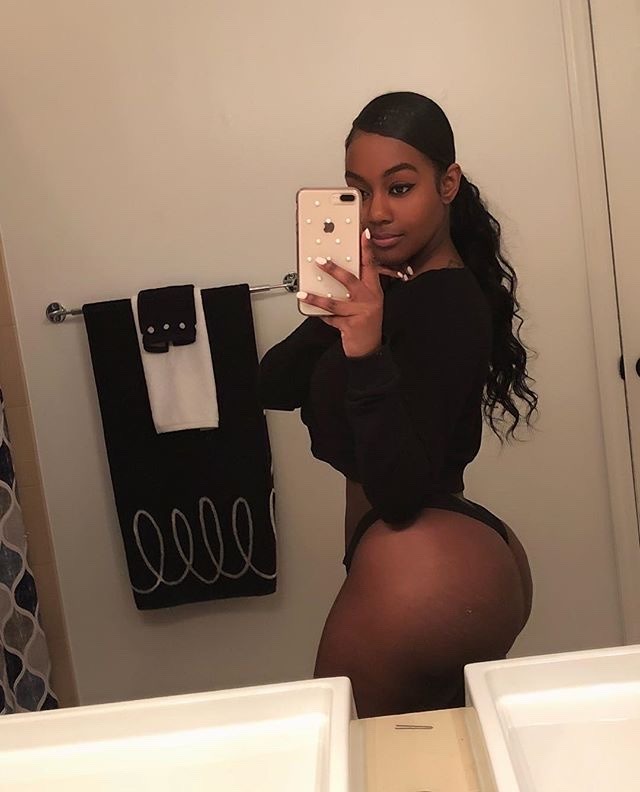 she2damnthick:I love a nice round booty