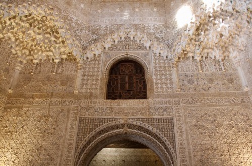 earlandladygray: Some of my favorite ceilings and walls inside the mind-blowing Alhambra.