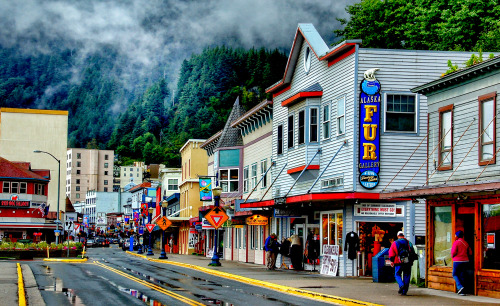 Juneau - Alaska - USA (by Bernard Spragg. NZ) 