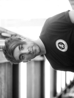 feellikedancingtonight:  alex gaskarth for