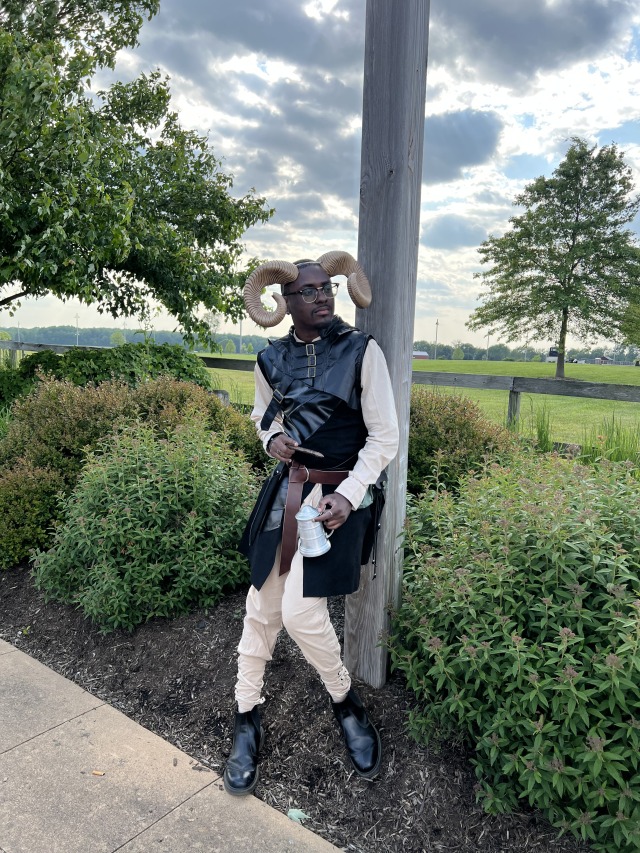 Baby’s first RenFaire 🐐🧝🏿🍃