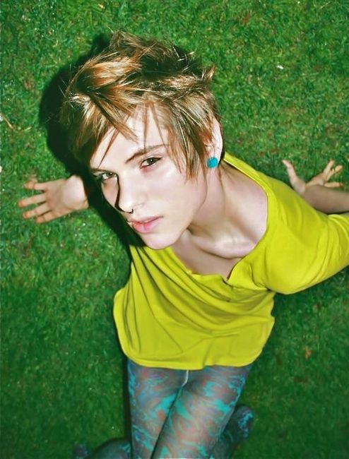 hereprettyrkitty:  What a cutie! Mmmm femboys.