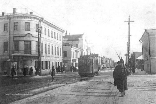 Arkhangelsk. American patrol on Troitsky Avenue (October 12, 1918). Bentley Historical Library, Univ