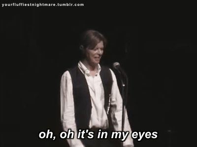 yourfluffiestnightmare:   David Bowie spontaneously messing around during a concert