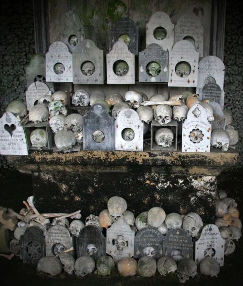 mortem-et-necromantia: Ossuary of the Cemetery Saint Hilaire de Marville, France.