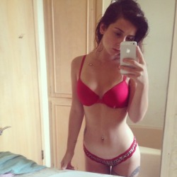 reedsuicide:  Reed Suicide sexy selfie http://fatlossfactormax.com/lynn-sambuco-instagram-bikini-fitness-training/