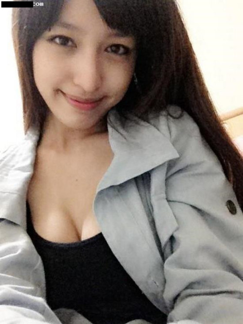 iclup:  正妹江小辣最全視頻8部加大量美圖 曾經火爆壹時的極品美女 強烈推薦[236M/MP4/KLY]