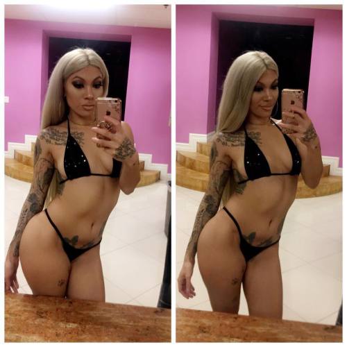 stripper-locker-room:  hunnie3