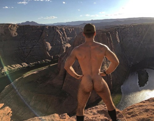 mega-sexystuff-world:Michael-Gregus—–https://www.instagram.com/misteroutdoors/