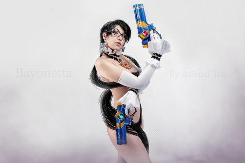 sharemycosplay:  Cosplayer Arienai-Ten with a breath taking shot of her as a “Naked” #Bayonetta! #cosplay #videogameshttps://www.facebook.com/pages/Arienai-Ten/300740450006174Interviews, features and more. Visit http://www.sharemycosplay.com Sharing
