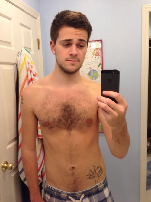 aubsticle:  I got a haircut today. And y’all probably deserve a topless selfie anyway. 