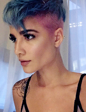 halseyasfcuk:  Halsey + hair ↳ Badlands Hair 