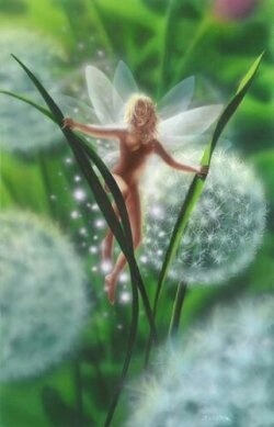 mylipsbelongtoyou:  ….or a fairy! 