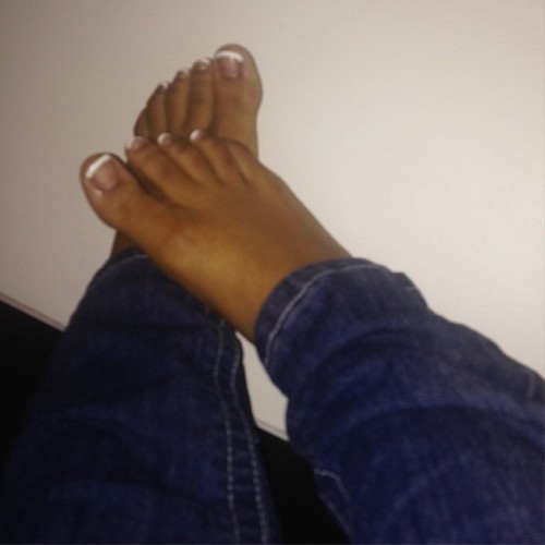 wvfootfetish: thefashioncritic: #Mine Great feet! Great big toes!!!