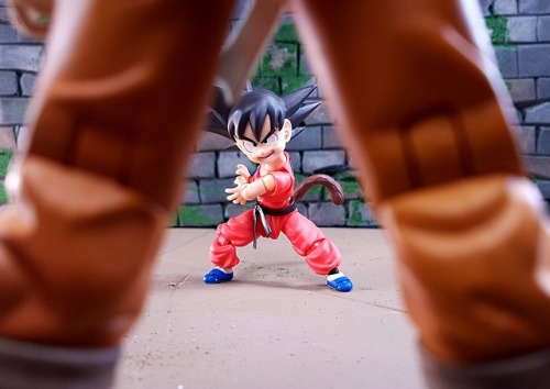 Having too much fun with this Kid Goku figure!