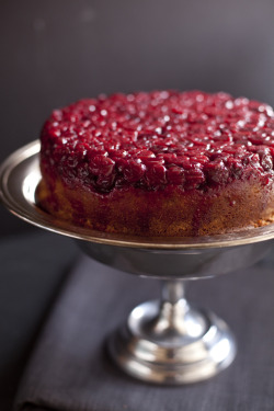 chocolatefoood:  sugarcoatedindulgences:  Cranberry-Raspberry Upside Down Cake  raspberry request