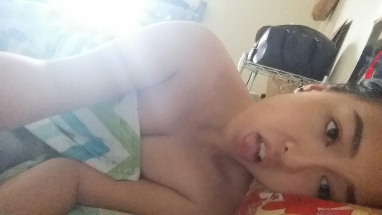 gofuvkyourself:  Post shower lazy