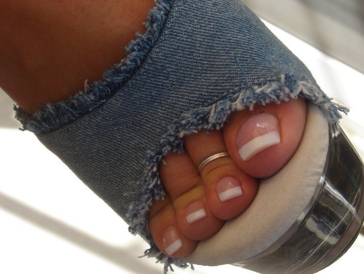dragon2276:  Sexy toes