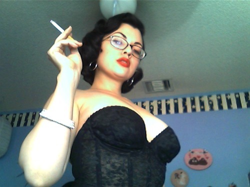 msthrifties:  How’s the view from my feet, honey?   
