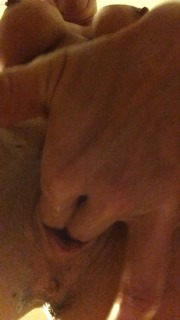 bigbulletwants2seeitall:  Got my pussy extremely wet today. Anybody want to volunteer to help me clean this thing up???