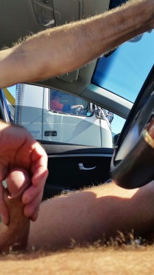 rustycruiser:  Trucker wanking
