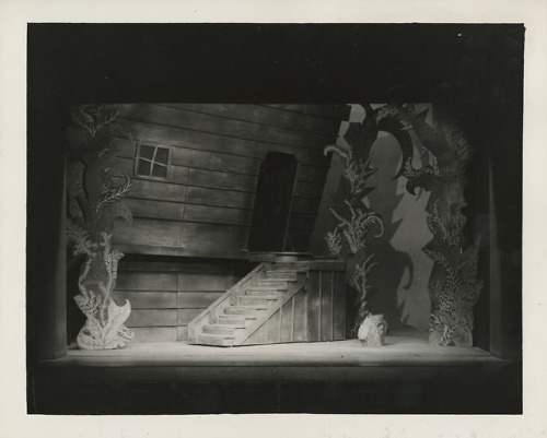 Noah spends some quality time with the animals before boarding the ark in the 1937-1938 Cleveland Pl