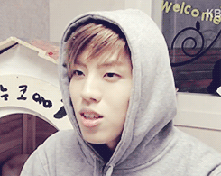 g-y-u:  cozy dino in hoodie ㅠㅠ 