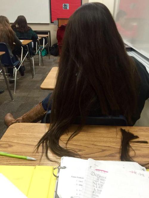 thefluffyshrimp:fangirltothefullest:cawllin:they dedDon’t you EVER do this to a person’s hair. That 