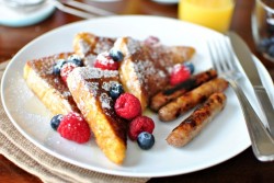 delectabledelight:     Cinnamon and Sugar Crusted French Toast  