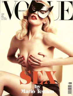the90ssupermodels:  Claudia Schiffer, Vogue