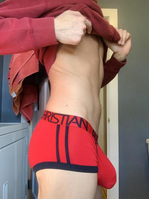 hotguysandunderwear:  Hot Guy and Underwear