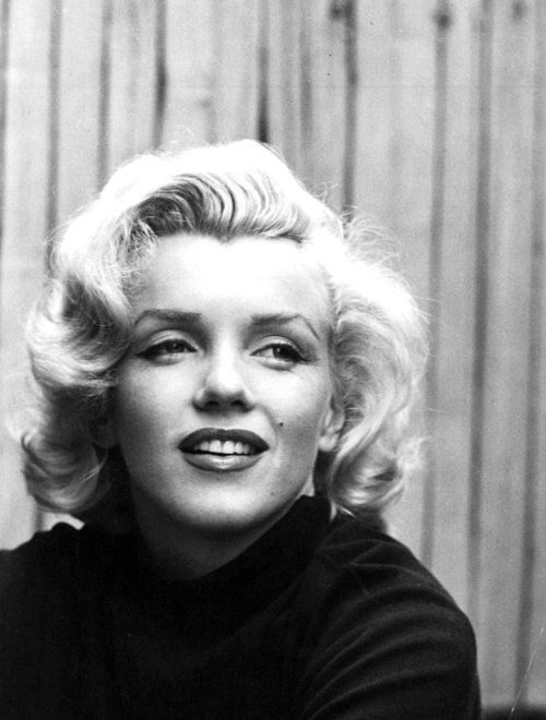 infinitemarilynmonroe - Marilyn Monroe photographed by Alfred...