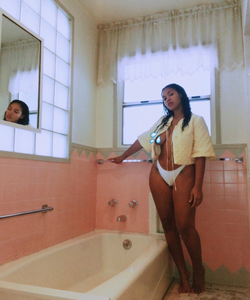 yongexhip:  Yaris Sanchez