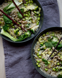 veganinspo:  Pho Noodle Bowl with Spicy Lemongrass