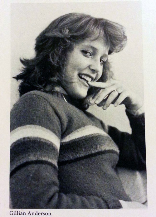 iknownoshame:Gillian Anderson | 1982Look at her. She was already up to no good. Queen of Trolling in