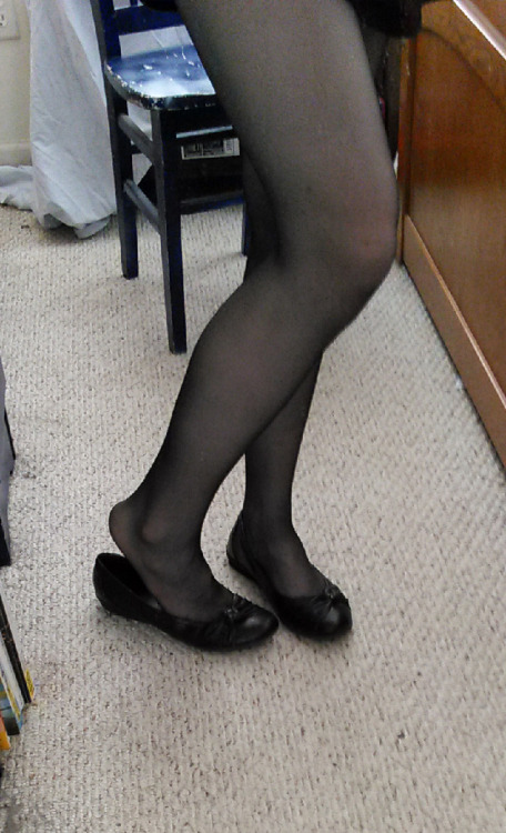 sarisstg:  At your behest I’m here comparing how black pantyhose look in both my highest heels, and flats. I know which ones are more comfy, but I’ll let you decide which look better lol 