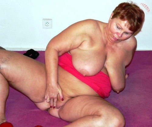 http://lovinthickmoms.tumblr.com/post/55192016092