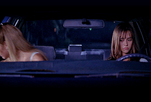 HELEN SHIVERS And JULIE JAMES In I KNOW WHAT YOU DID LAST SUMMER (1997)