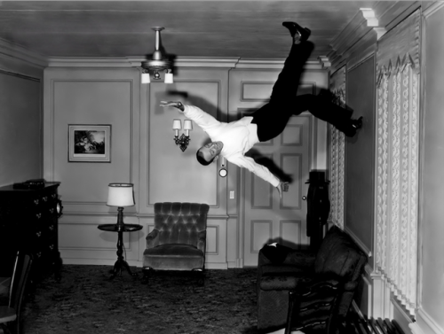This video shows how Fred Astaire’s famous “dance around the room” was filmed by S